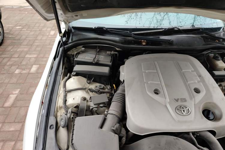 Used Toyota Reiz 2007 2.5S Leather Sunroof Version Engine Bay Right