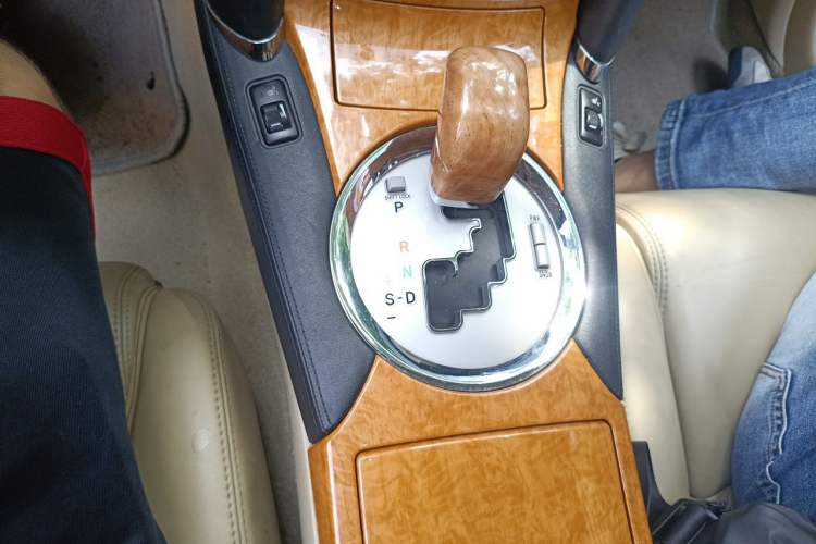 Used Toyota Reiz 2007 2.5S Leather Sunroof Version Gear Lever