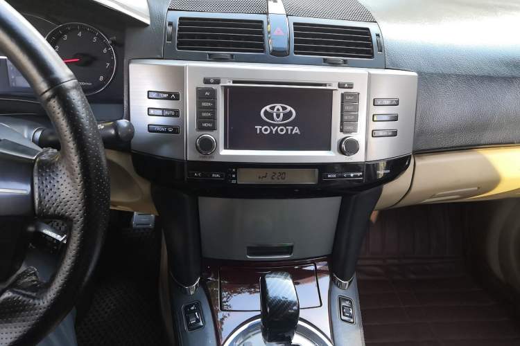 Used Toyota Reiz 2008 2.5S Special Commemorative Edition Audio And AC Panel