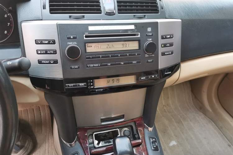 Used Toyota Reiz 2008 2.5S Special Commemorative Edition Audio And AC Panel