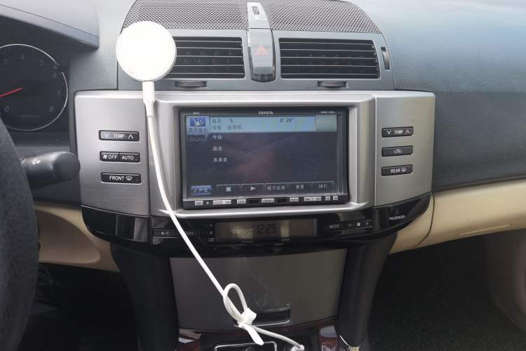 Used Toyota Reiz 2008 2.5S Special Commemorative Edition Audio And AC Panel