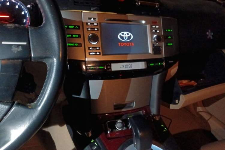 Used Toyota Reiz 2008 2.5S Special Commemorative Edition Audio And AC Panel