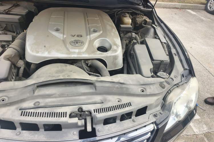 Used Toyota Reiz 2008 2.5S Special Commemorative Edition Engine Bay Left