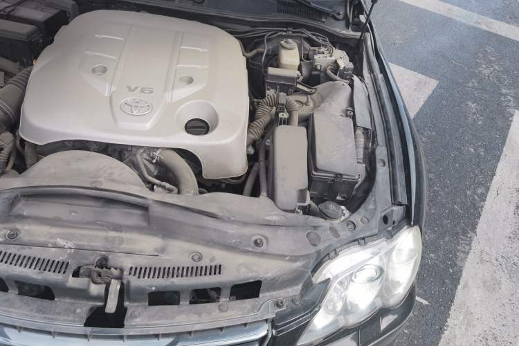 Used Toyota Reiz 2008 2.5S Special Commemorative Edition Engine Bay Left