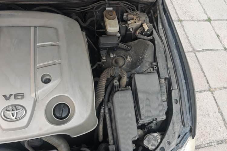 Used Toyota Reiz 2008 2.5S Special Commemorative Edition Engine Bay Left