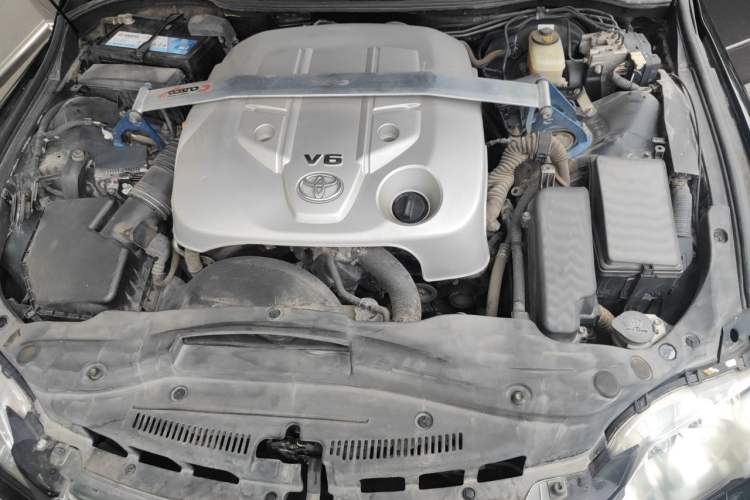 Used Toyota Reiz 2008 2.5S Special Commemorative Edition Engine Bay