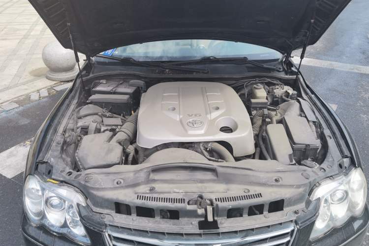 Used Toyota Reiz 2008 2.5S Special Commemorative Edition Engine Bay