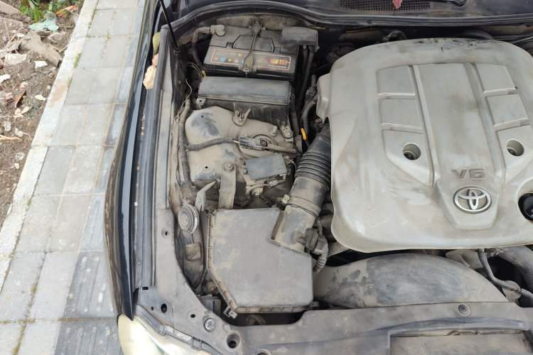 Used Toyota Reiz 2008 2.5S Special Commemorative Edition Engine Bay Right