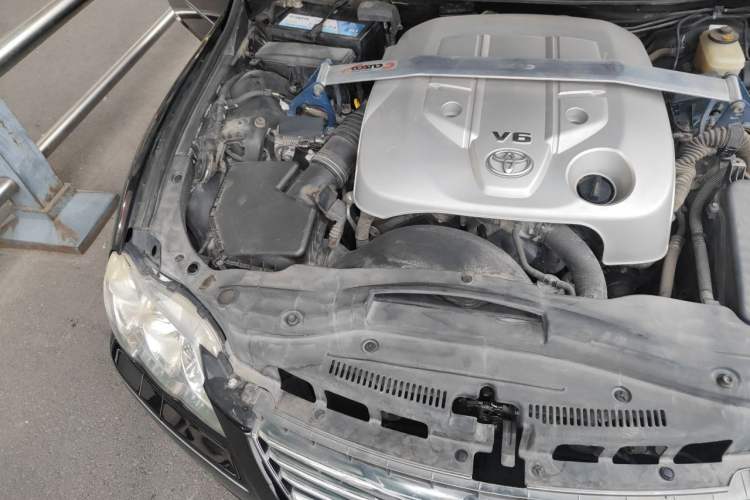 Used Toyota Reiz 2008 2.5S Special Commemorative Edition Engine Bay Right
