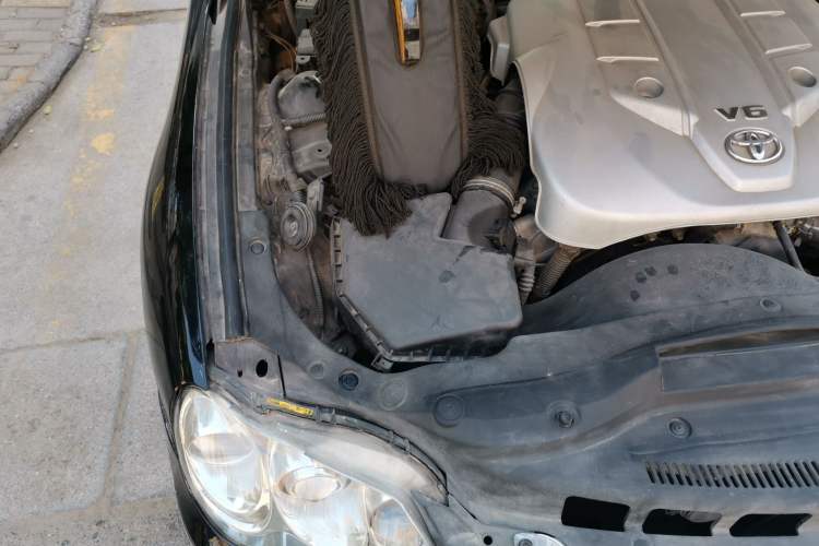 Used Toyota Reiz 2008 2.5S Special Commemorative Edition Engine Bay Right