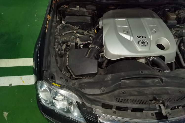 Used Toyota Reiz 2008 2.5S Special Commemorative Edition Engine Bay Right