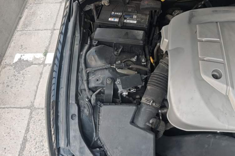 Used Toyota Reiz 2008 2.5S Special Commemorative Edition Engine Bay Right