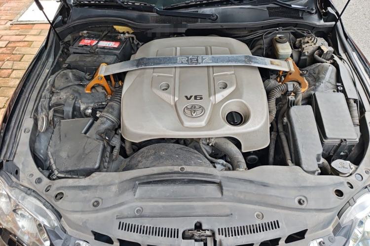 Used Toyota Reiz 2008 2.5S Special Commemorative Edition Engine Bay