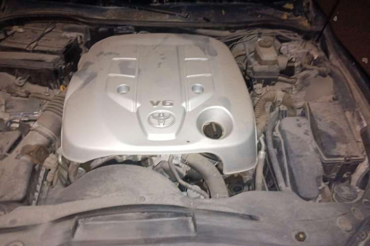Used Toyota Reiz 2008 2.5S Special Commemorative Edition Engine Bay