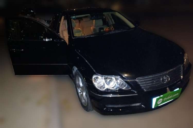 Used Toyota Reiz 2008 2.5S Special Commemorative Edition Front Right 45 Deg