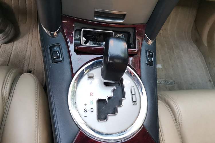 Used Toyota Reiz 2008 2.5S Special Commemorative Edition Gear Lever