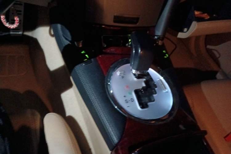 Used Toyota Reiz 2008 2.5S Special Commemorative Edition Gear Lever