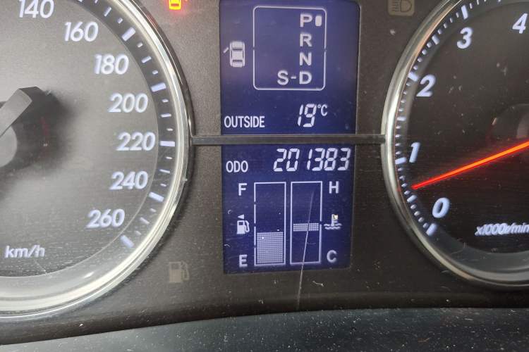 Used Toyota Reiz 2008 2.5S Special Commemorative Edition Odometer Close Up