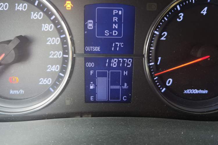 Used Toyota Reiz 2008 2.5S Special Commemorative Edition Odometer Close Up