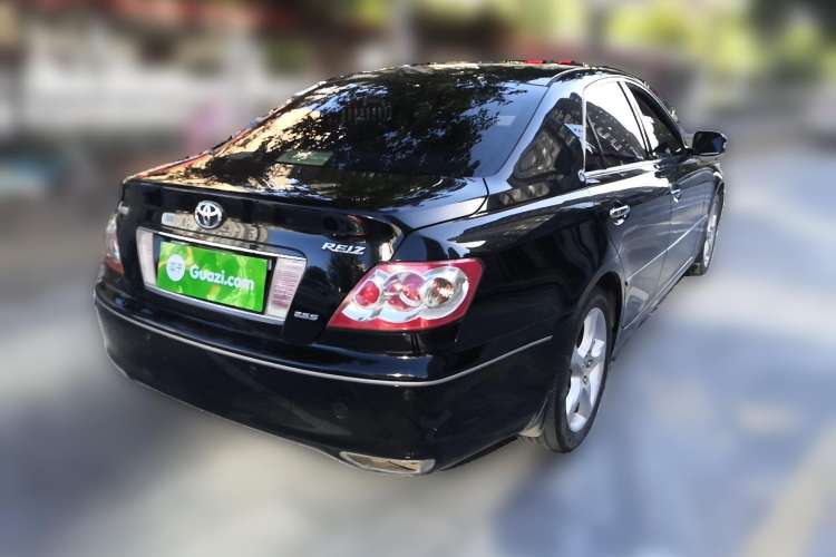 Used Toyota Reiz 2008 2.5S Special Commemorative Edition Rear Right 45 Deg