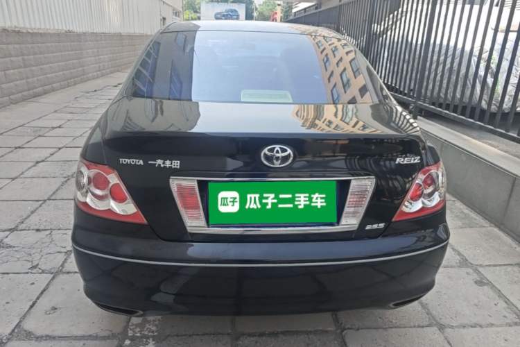Used Toyota Reiz 2008 2.5S Special Commemorative Edition Rear