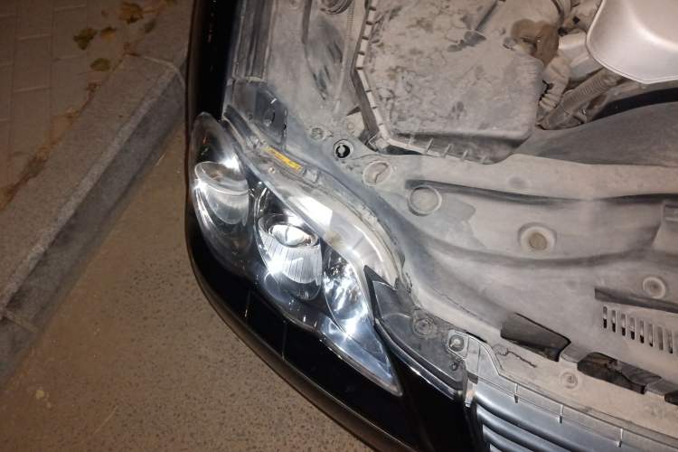 Used Toyota Reiz 2008 2.5S Special Commemorative Edition Right Front Headlight