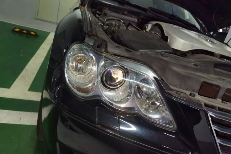 Used Toyota Reiz 2008 2.5S Special Commemorative Edition Right Front Headlight