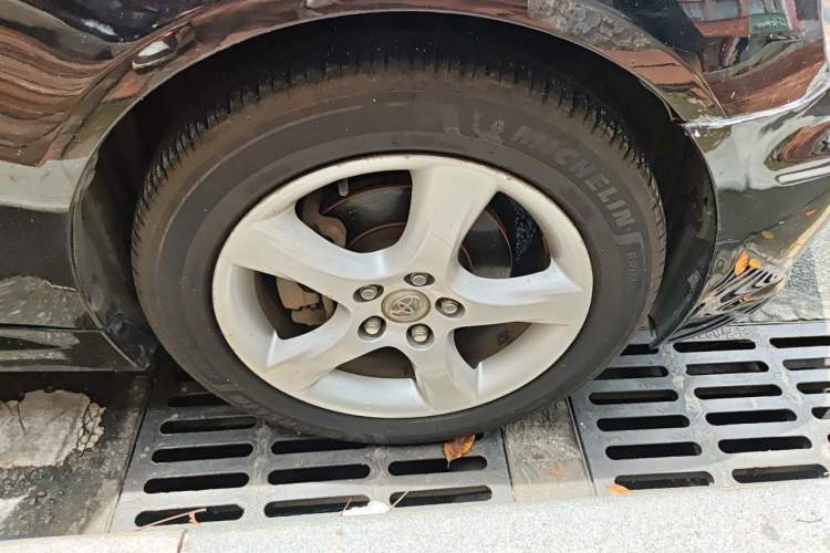 Used Toyota Reiz 2008 2.5S Special Commemorative Edition Right Front Wheel Hub