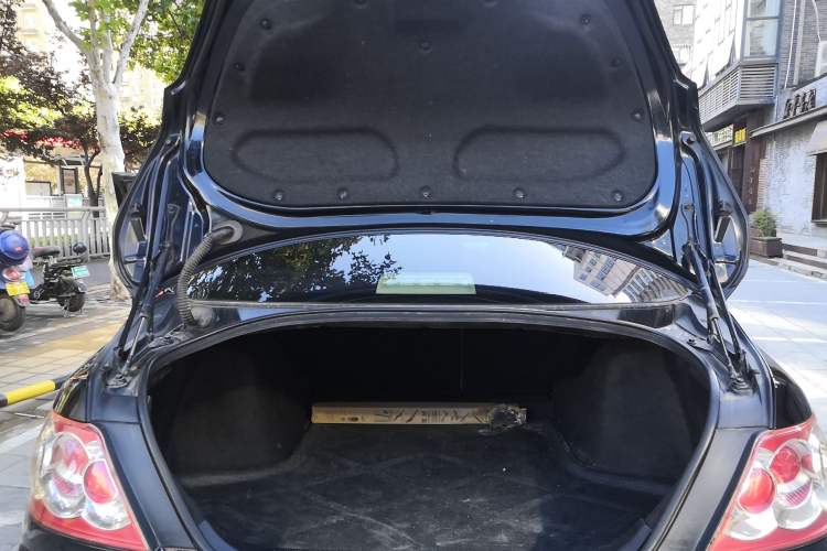Used Toyota Reiz 2008 2.5S Special Commemorative Edition Trunk