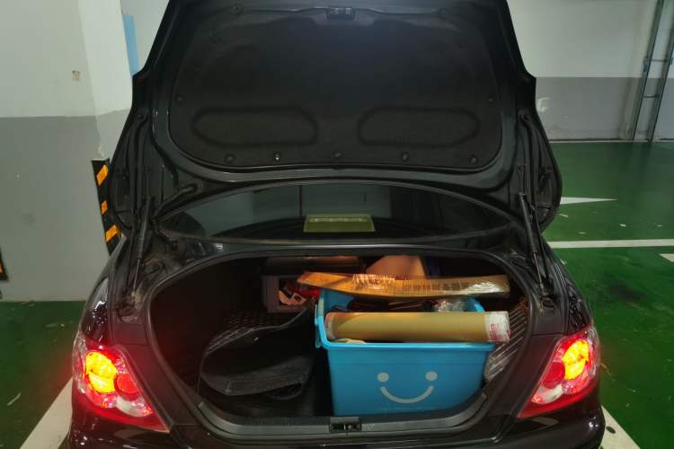 Used Toyota Reiz 2008 2.5S Special Commemorative Edition Trunk