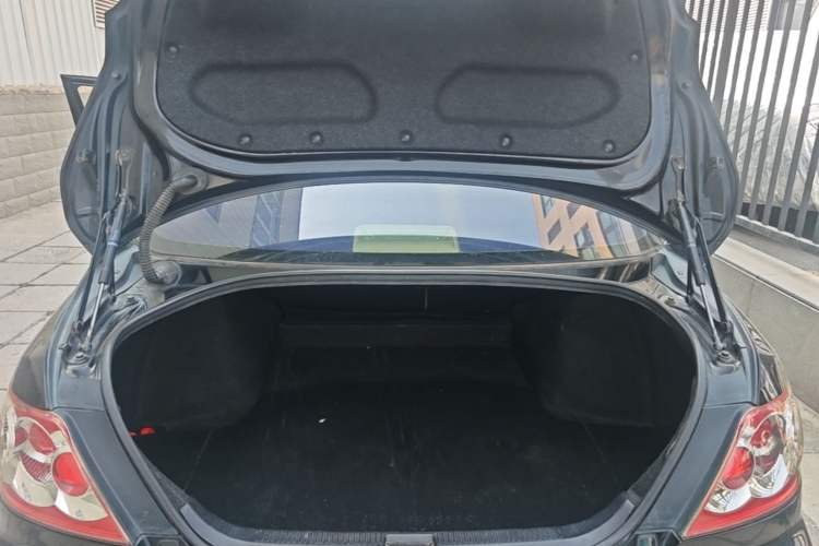 Used Toyota Reiz 2008 2.5S Special Commemorative Edition Trunk