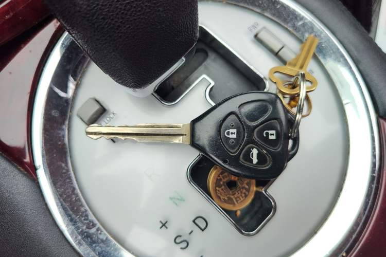 Used Toyota Reiz 2008 2.5S Special Commemorative Edition Vehicle Key