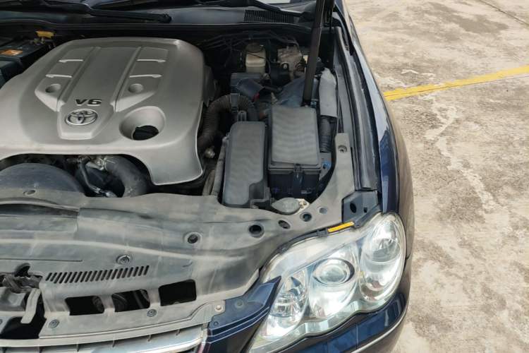 Used Toyota Reiz 2008 2.5S Special Commemorative Edition Engine Bay Left