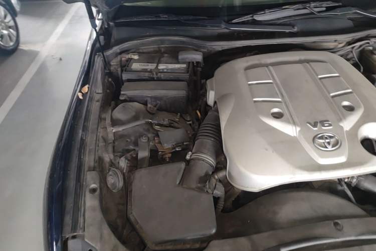 Used Toyota Reiz 2008 2.5S Special Commemorative Edition Engine Bay Right