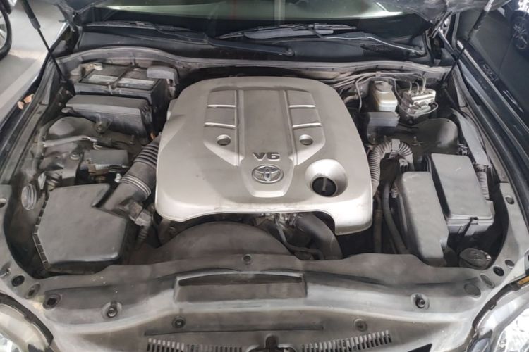 Used Toyota Reiz 2008 2.5S Special Commemorative Edition Engine Bay
