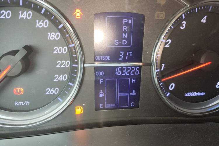 Used Toyota Reiz 2008 2.5S Special Commemorative Edition Odometer Close Up