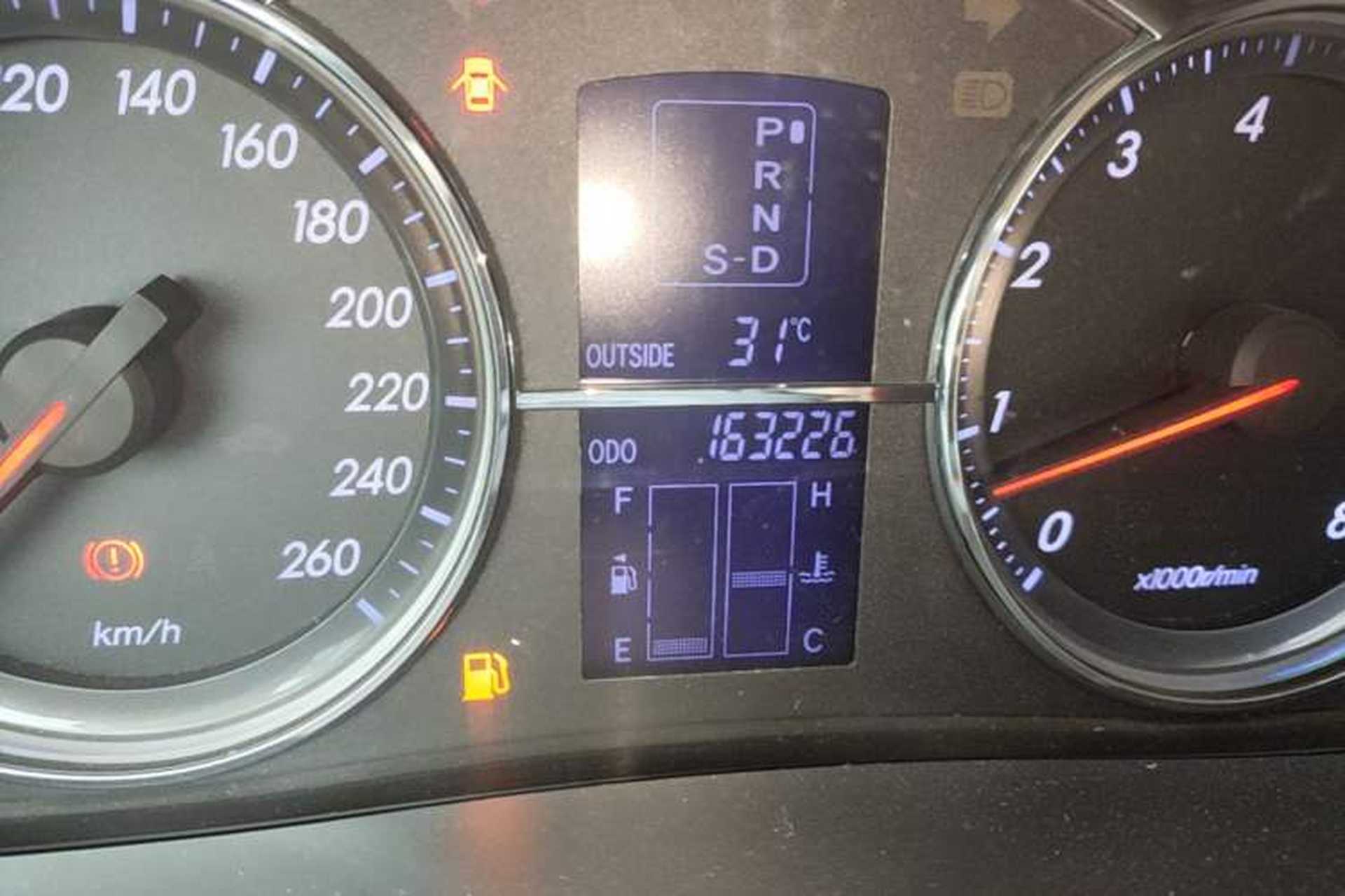 Used Toyota Reiz 2008 2.5S Special Commemorative Edition Odometer Close Up