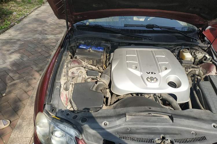 Used Toyota Reiz 2008 2.5S Special Commemorative Edition Engine Bay Right