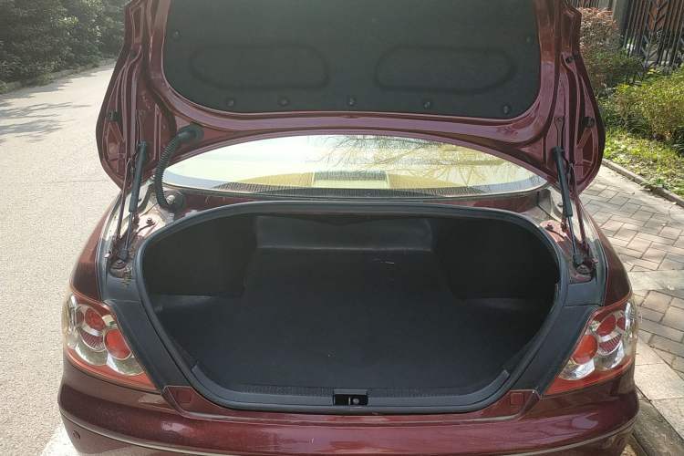 Used Toyota Reiz 2008 2.5S Special Commemorative Edition Trunk