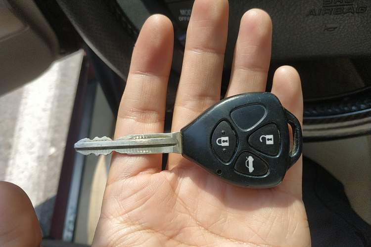 Used Toyota Reiz 2008 2.5S Special Commemorative Edition Vehicle Key