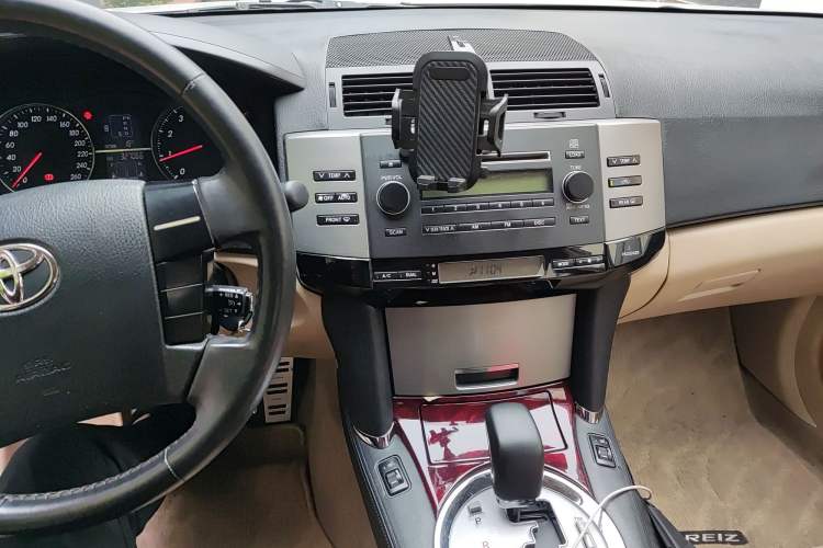 Used Toyota Reiz 2008 2.5S Special Commemorative Edition Audio And AC Panel