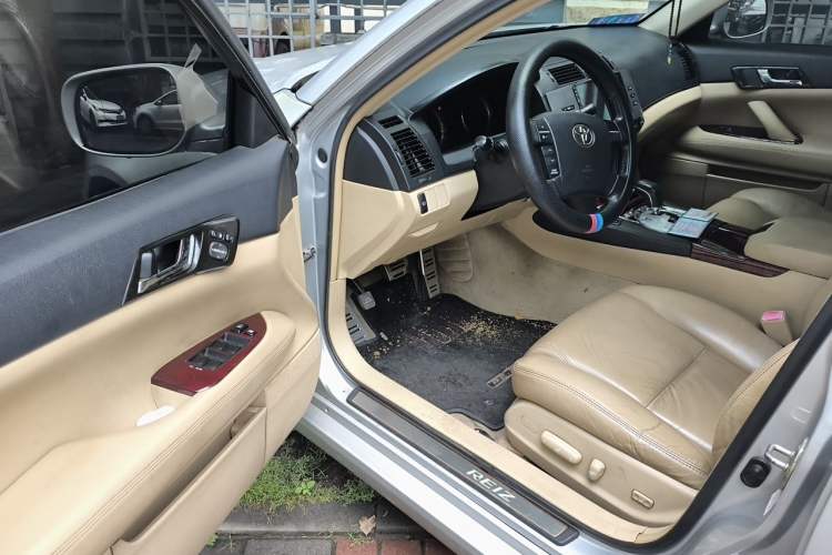 Used Toyota Reiz 2008 2.5S Special Navigation Edition Driver Seat