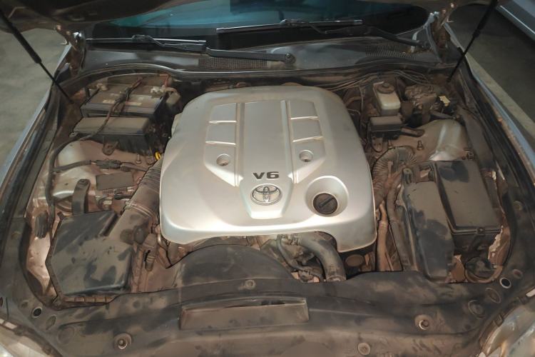 Used Toyota Reiz 2008 2.5S Special Commemorative Edition Engine Bay