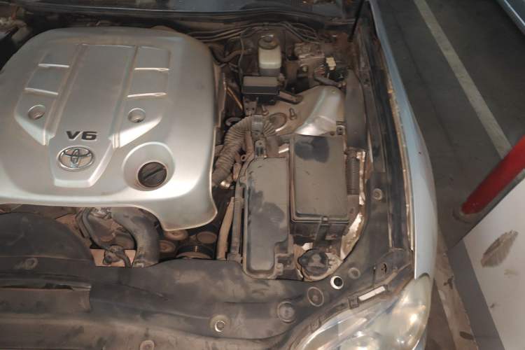 Used Toyota Reiz 2008 2.5S Special Commemorative Edition Engine Bay Left