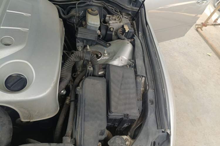 Used Toyota Reiz 2008 2.5S Special Commemorative Edition Engine Bay Left