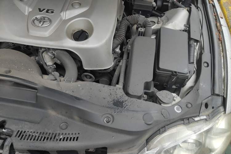 Used Toyota Reiz 2008 2.5S Special Commemorative Edition Engine Bay Left