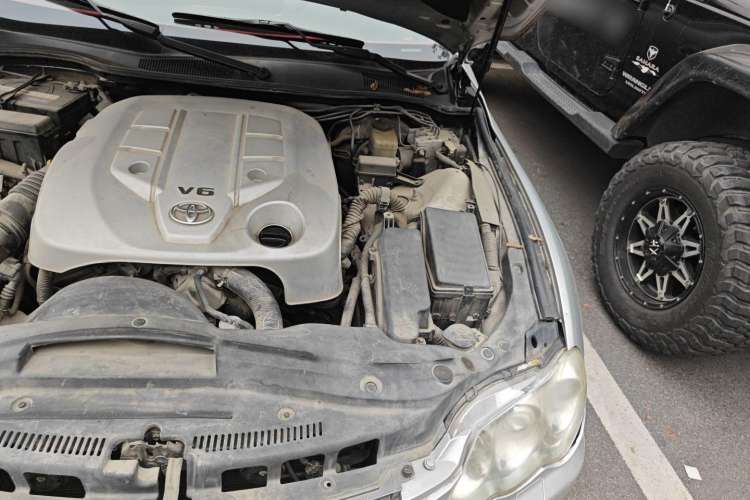 Used Toyota Reiz 2008 2.5S Special Commemorative Edition Engine Bay Left