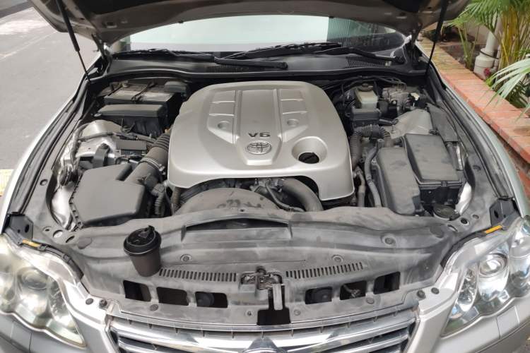 Used Toyota Reiz 2008 2.5S Special Commemorative Edition Engine Bay