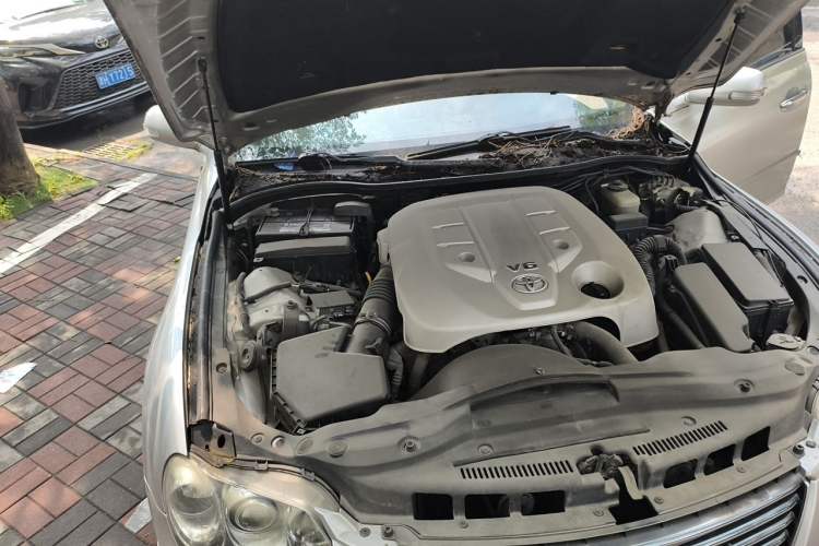 Used Toyota Reiz 2008 2.5S Special Navigation Edition Engine Bay Right