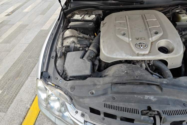 Used Toyota Reiz 2008 2.5S Special Commemorative Edition Engine Bay Right